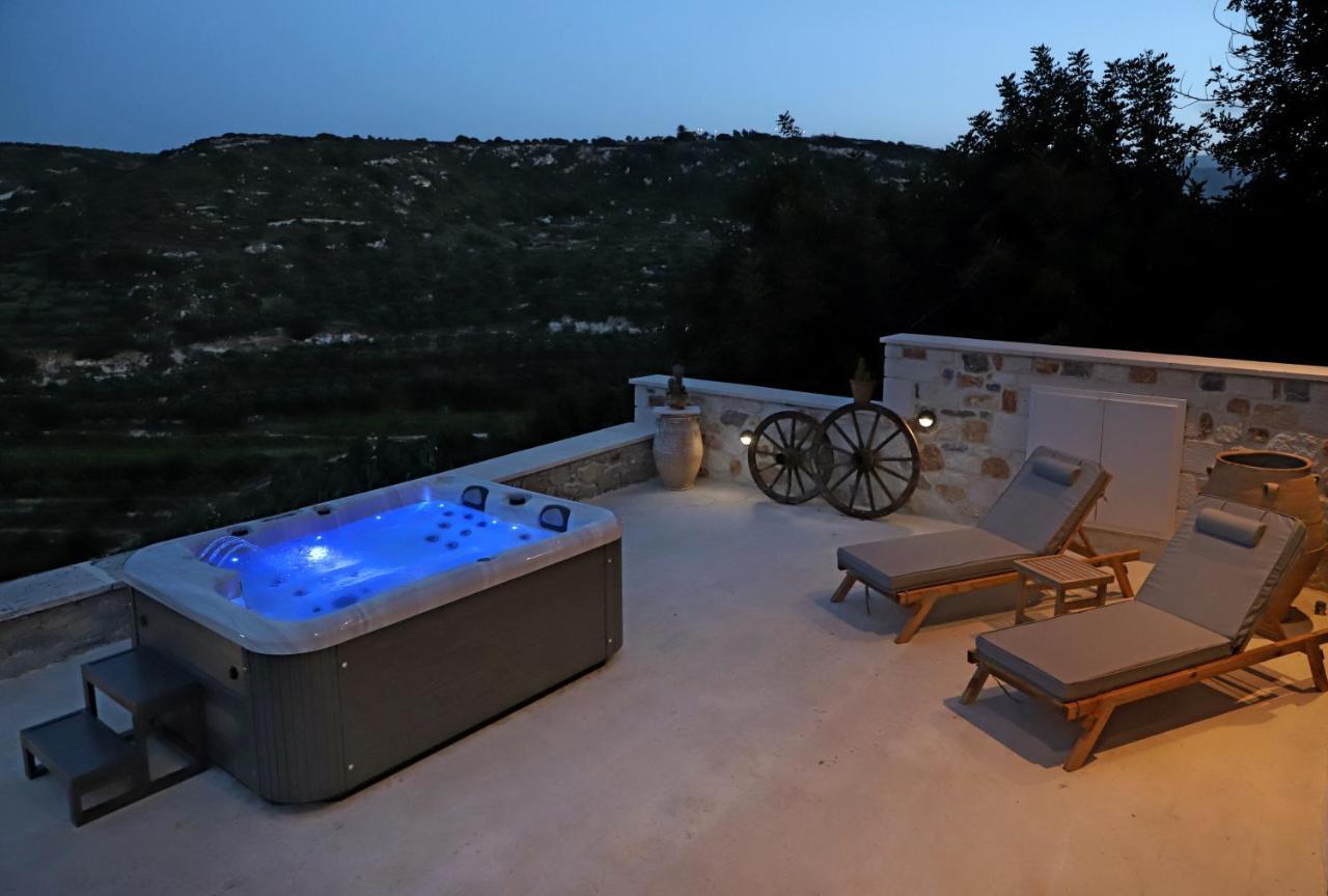 Amvikas Suites-Sitia エクステリア 写真
