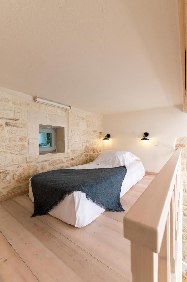 Amvikas Suites-Sitia エクステリア 写真
